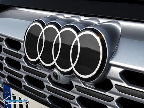 Audi Q8 e-tron 2023 - Beim neuen Q8 gibt es die Neuinterpretation der Audi-Ringe.