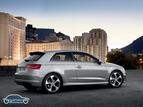 Audi A3 - Die S-Line Version des A3 in Silber.