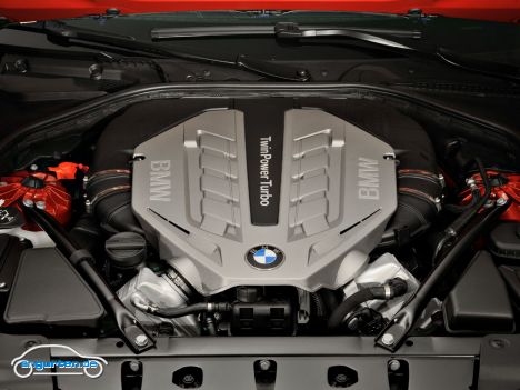 BMW 6er Coupe - V8-Motor des BMW 650i Coupe
