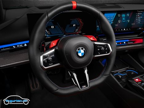 BMW M5 Limousine 2025 - Lenkrad und Kombidisplay