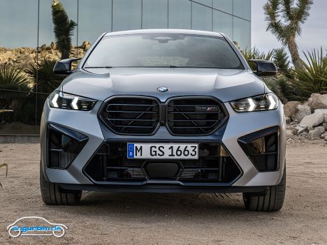 BMW X6 M (F96) Facelift 2023 - Nochmals kantiger geworden sind die Formen an der Front.