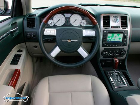 Chrysler 300c, Cockpit
