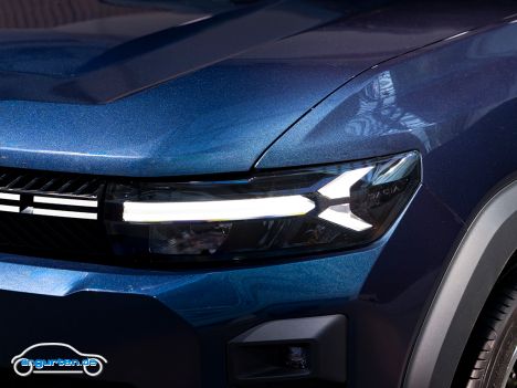 Dacia Bigster 2025 - Scheinwerfer, Detail in Journey Blue Indigo