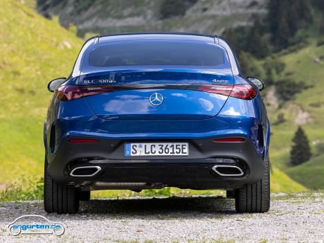 Mercedes GLC Coupe (2023) - Heckansicht, blau