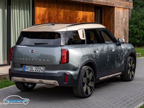 Mini Countryman 2025 - Hier im Bild ist aber noch das Heck des Verbrenners Countryman C.