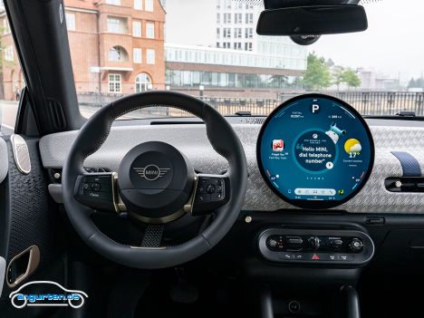 Mini Cooper SE electric - Cockpit