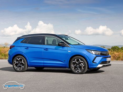 Opel Grandland (2022) - Seitenansicht, blau - Hybrid