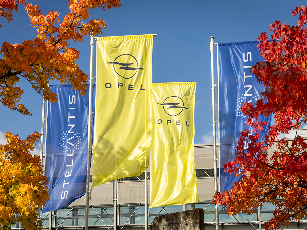 - © Opel - © Opel