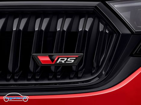 Skoda Octavia RS Combi - Facelift 2024 - RS-Logo im Kühlergrill