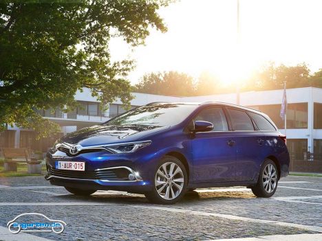 Toyota Auris Touring Sports Modelljahr 2017 - Bild 1