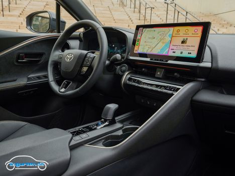 Toyota C-HR 2025 - Cockpit mit Mitteldisplay