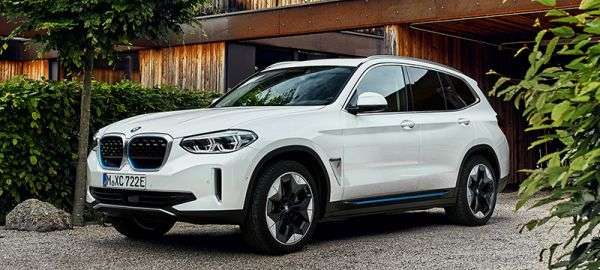 Der neue elektrische BMW iX3 startet bei knapp 70.000 Euro. Bild: BMW