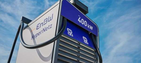 Ladesäulen der derzeit stärksten Leistungsklasse werden von EnBW in Öhringen an der A6 aufgestellt. © Bild: EnBW - Endre Culic