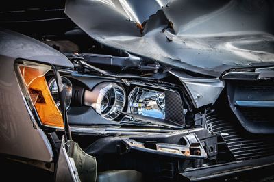 Ein Unfall ist schnell passiert - die Versicherung hilft. / Foto: Clark Van Der Beken auf Unsplash Ein Unfall ist schnell passiert - die Versicherung hilft. / Foto: Clark Van Der Beken auf Unsplash